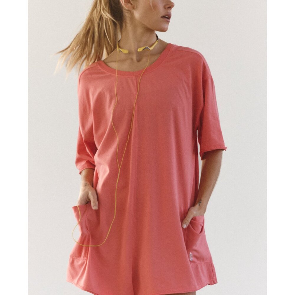 🎉LAST CHANCE🎉 FP MOVEMENT Hot Shot Tee Romper / Hibiscus - Picture 4 of 5